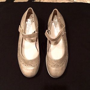 Gently used Mephisto flats, size 7